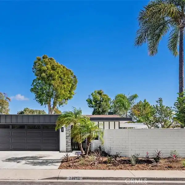 PRIMARY SUITE RETREAT WITH PRIVATE PATIO AND SPA-INSPIRED BATHROOM