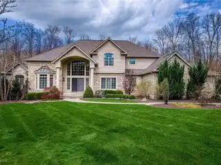 Gorgeous Custom Home in Canyon Lakes