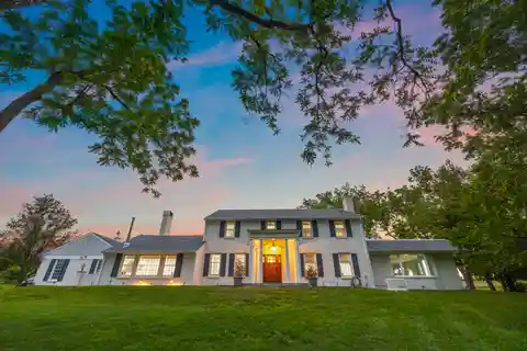 Alluring Colonial Estate