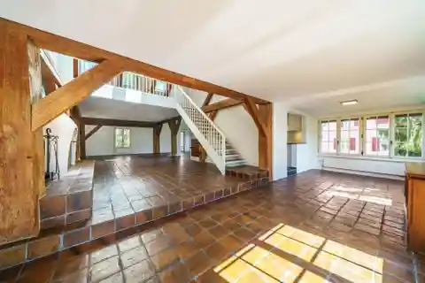 Maisonette Apartment with Charm and Privacy