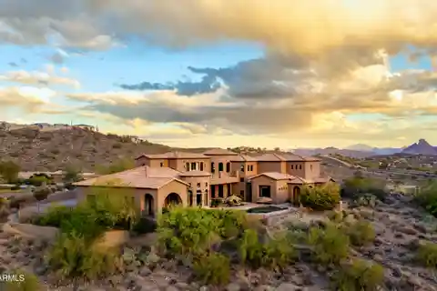 One-of-a-kind Art-inspired Mountain Estate