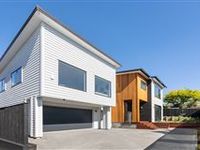 STYLISH EXECUTIVE HOME ON A PRESTIGIOUS STREET