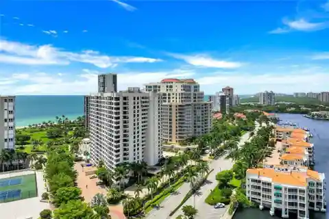 Comfort and Sophistication on a High Floor