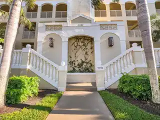 Top Floor Residence in Pebble Creek