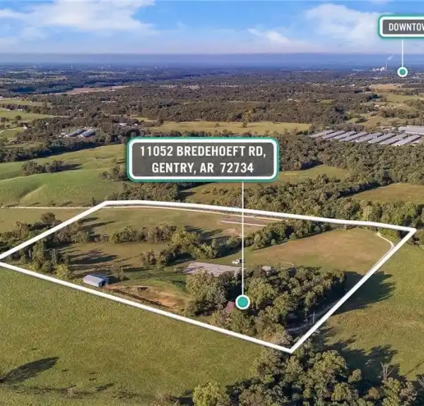 EXTRAORDINARY 31-ACRE EQUESTRIAN ESTATE