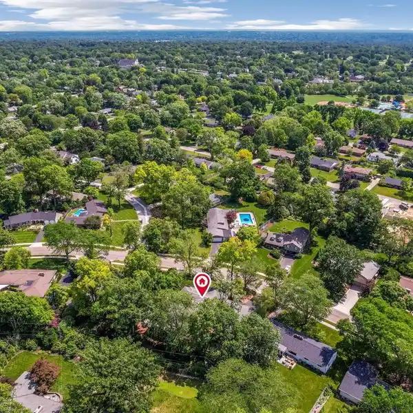 REFINED UPPER ARLINGTON LIVING