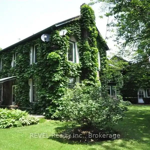 EXTRAORDINARY 15.5-ACRE ESTATE