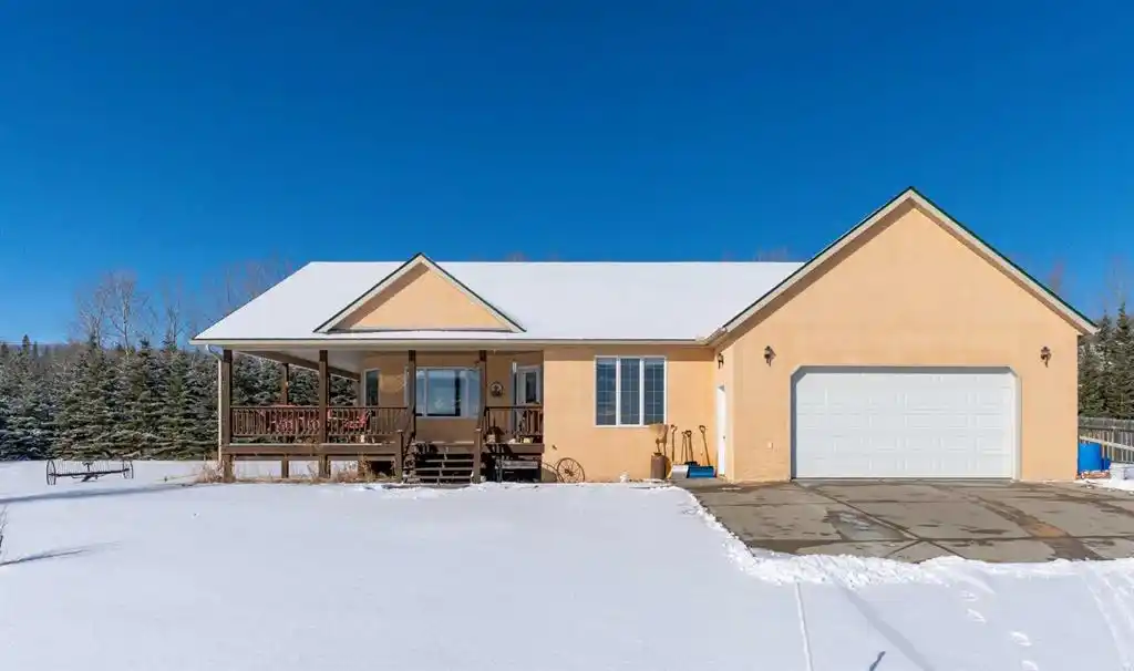 Beautiful Bungalow on 40 Scenic Acres