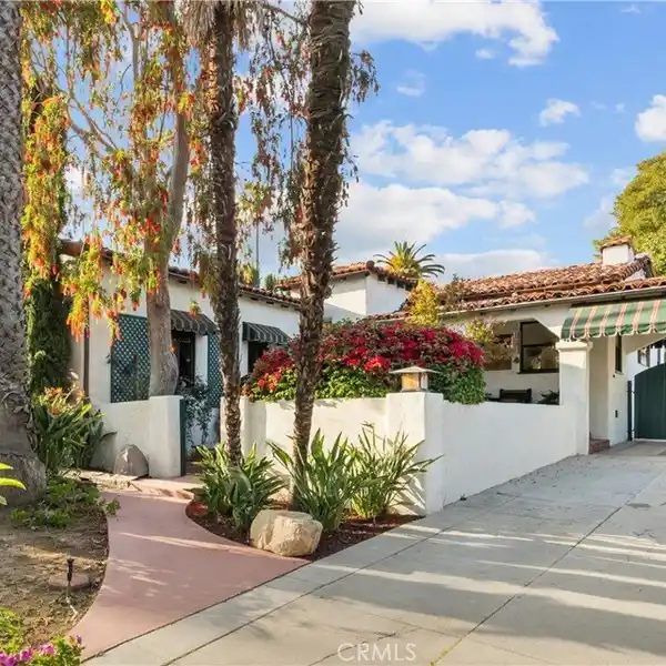 HISTORIC ELEGANCE WITH MODERN POTENTIAL