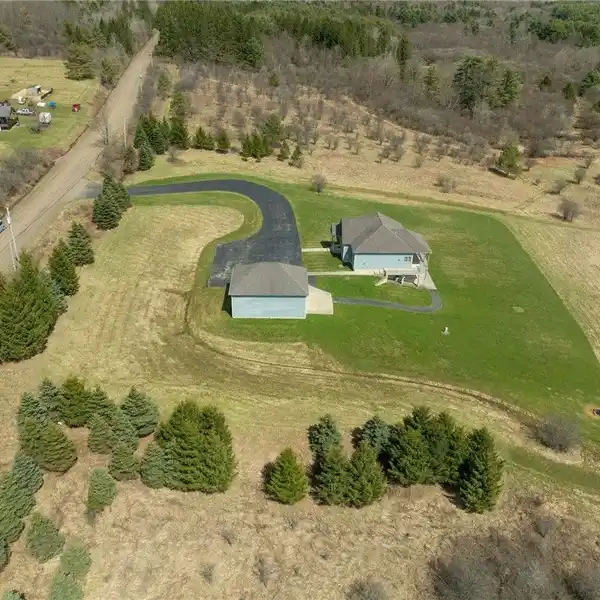 EXCEPTIONAL 300-PLUS-ACRE PROPERTY