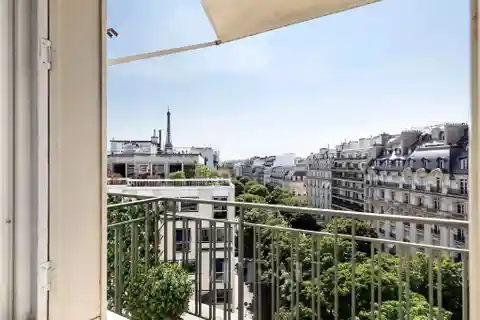 Gorgeous Apartment with Open Views