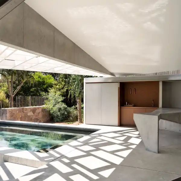 ULTIMATE FAMILY RETREAT ESTATE IN MACMASTERS BEACH