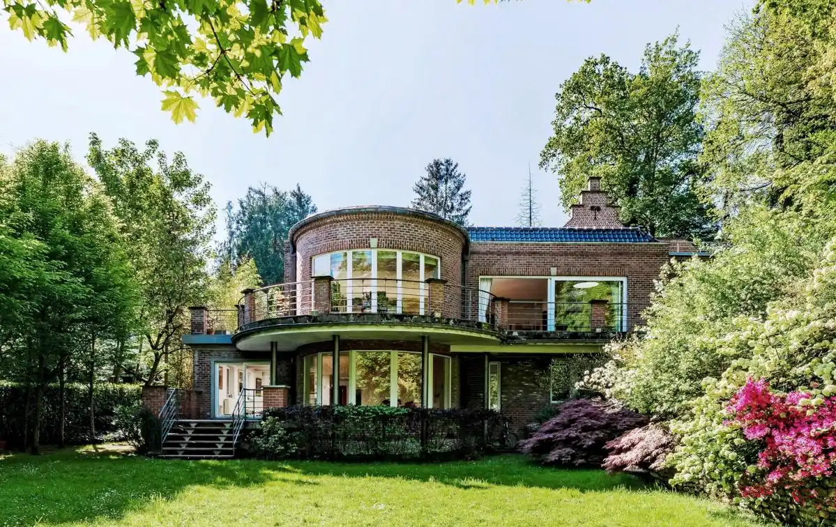 Beautiful Renovated Villa in Exceptional Location
