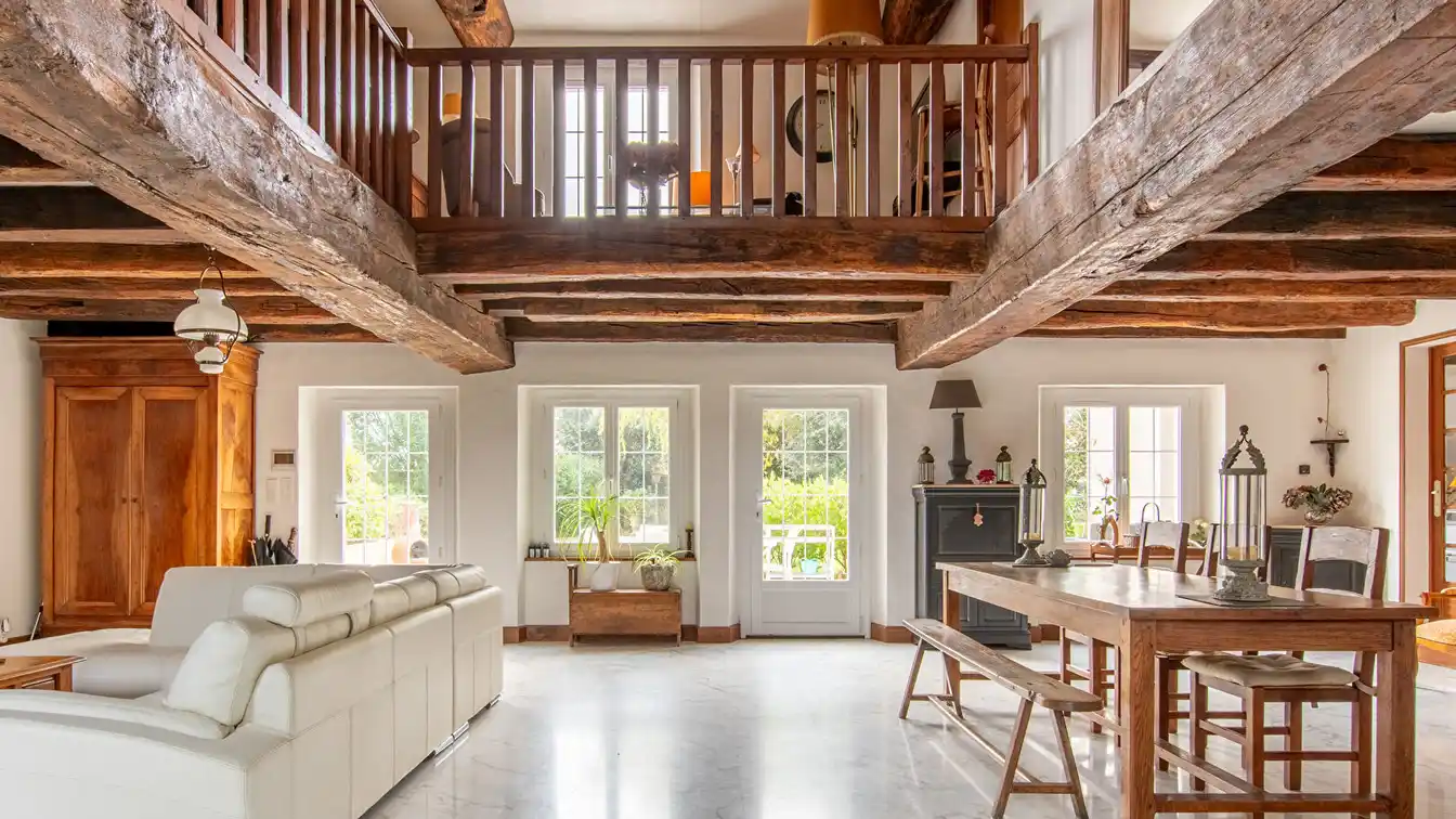 Exceptional Property Steps from the Ocean
