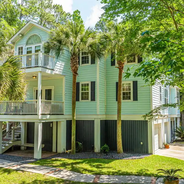 EXCEPTIONAL HOME FULL OF UPGRADES