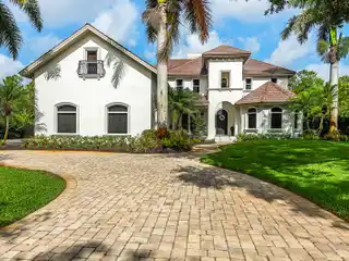 Luxury and Comfort in a Sought-After Location