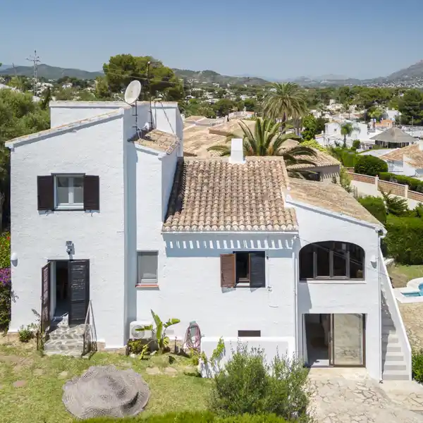 ELEGANT VILLA IN AN EXCLUSIVE LOCATION