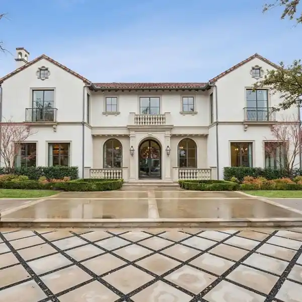 MEDITERRANEAN MASTERPIECE OVERLOOKING LOCKHART PARK