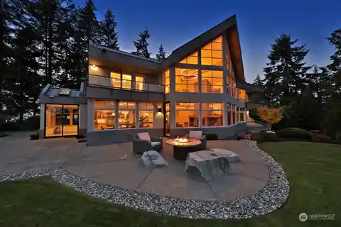 Unique Luxury Residence with Unforgettable Mountain Views
