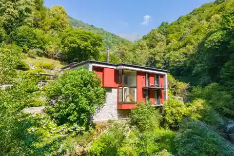 Charming Villa Enveloped by Nature