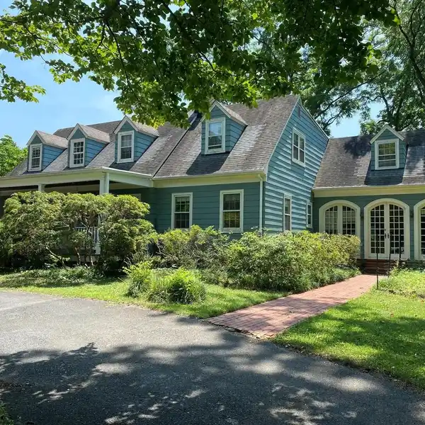 SPACIOUS TRADITIONAL HOME WITH GREAT POTENTIAL