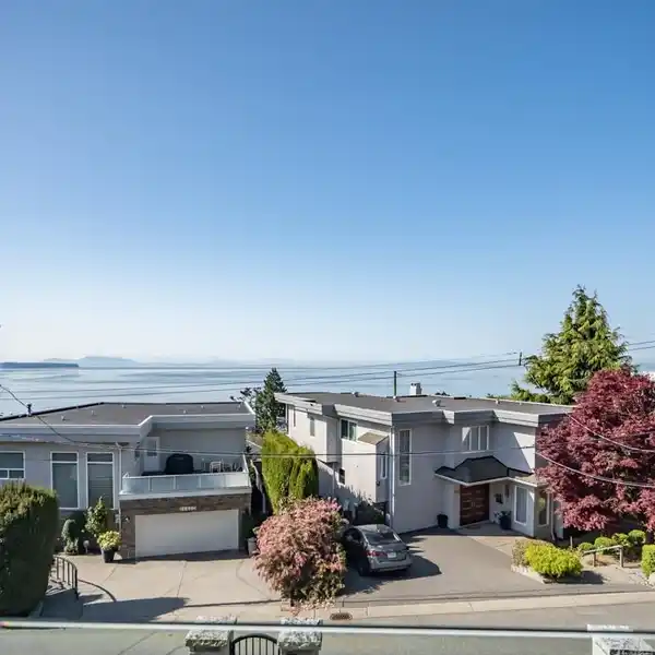GORGEOUS OCEAN VIEW HOME