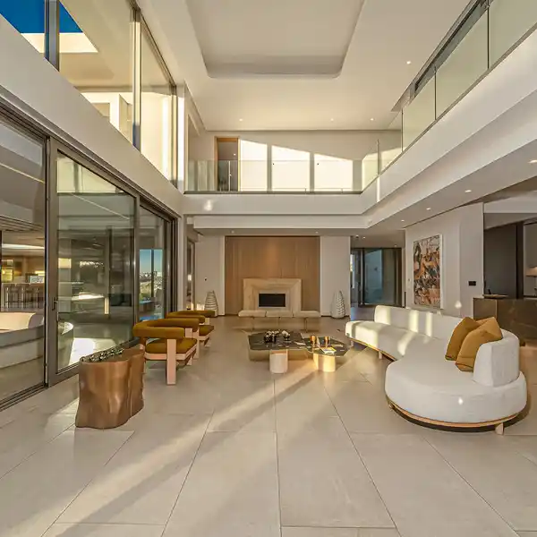 MAGNIFICENT PROPERTY IN AN AWARD-WINNING ESTATE