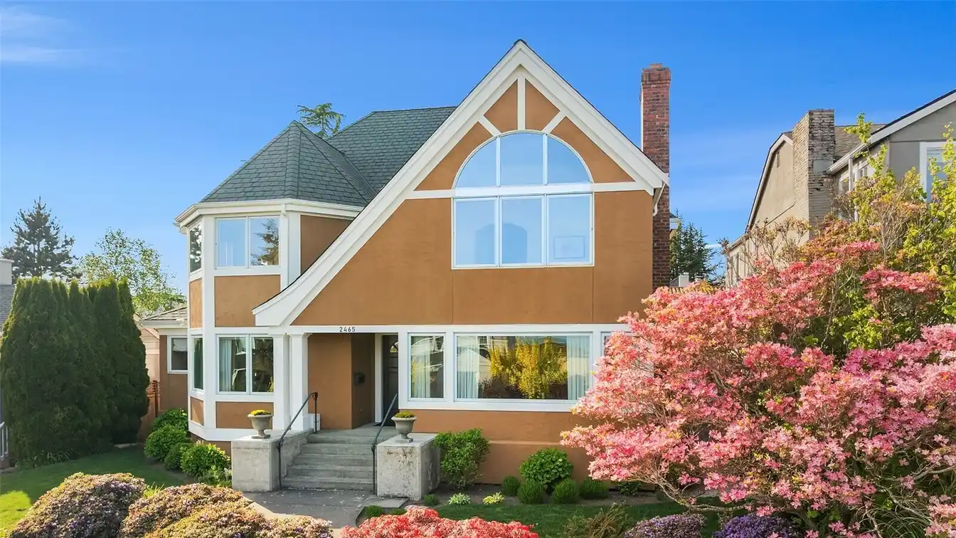 Gorgeous Updated Home in Magnolia