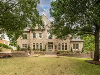 Fabulous Home in Beautiful Birnam Wood