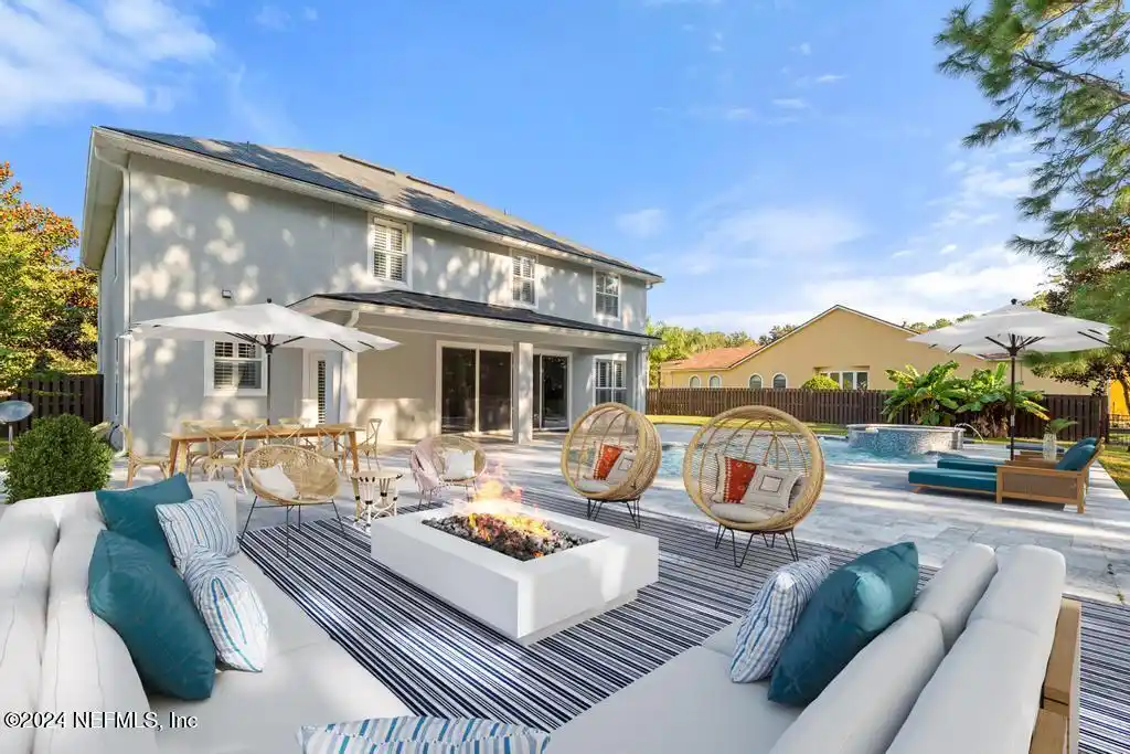 Five Bedroom Pool Home in Sought-after South Hampton