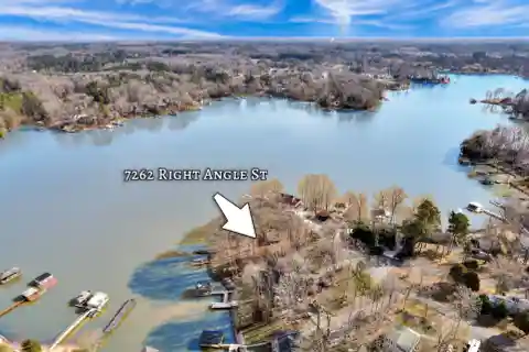 Rare Waterfront Lot on Lake Norman
