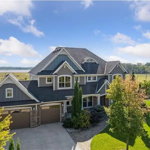 BEAUTIFUL HOME IN RAPP FARM