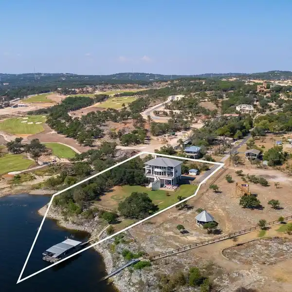EXQUISITELY DESIGNED HOME ON LAKE TRAVIS