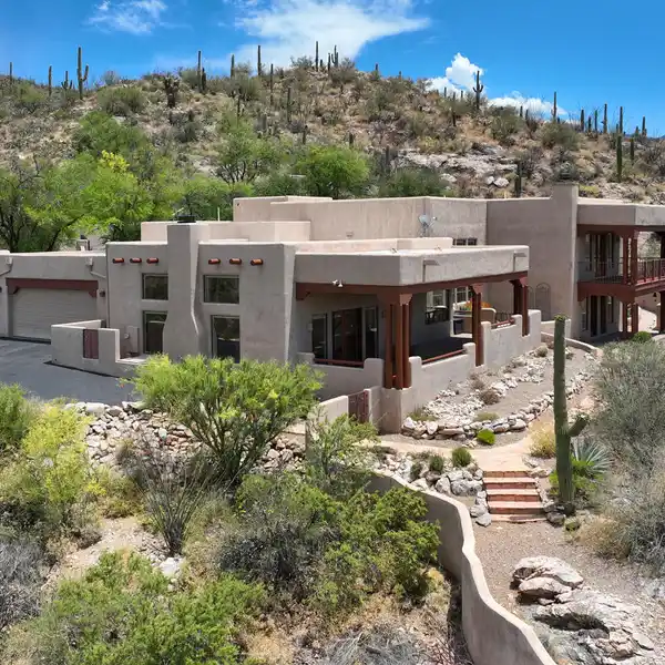 DESERT OASIS IN PRESTIGIOUS REDINGTON RANCH