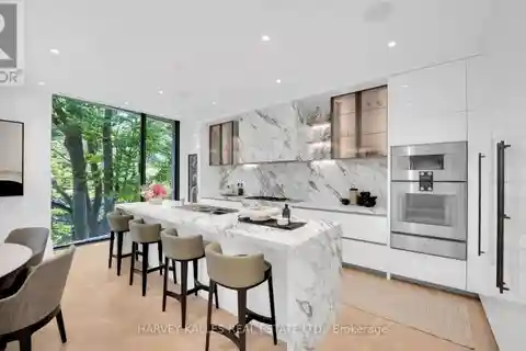 Unique Jewel Box in Rosedale