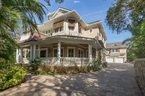 Custom Home in the Estate Section of Sea Colony