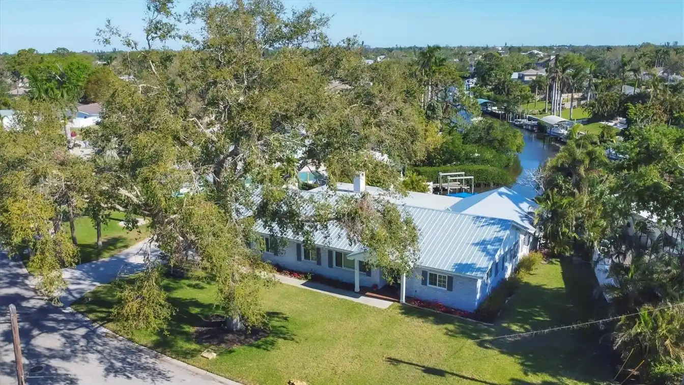 Waterfront Home in Northwest Bradenton