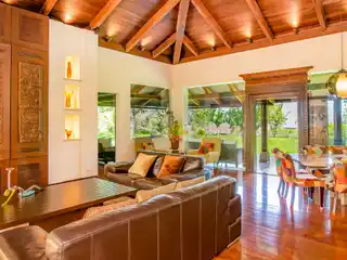 Villa Antara - Exclusive Hilltop Location 