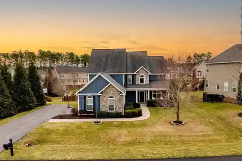 Luxury Living in Spring Creek