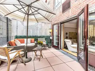 Renovated Turnkey One Bedroom