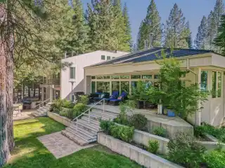 Striking Lakefront Estate