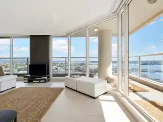 Freehold City Home in Premium Location