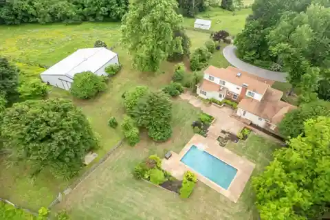 Luxury and Country Living on 43 Acres