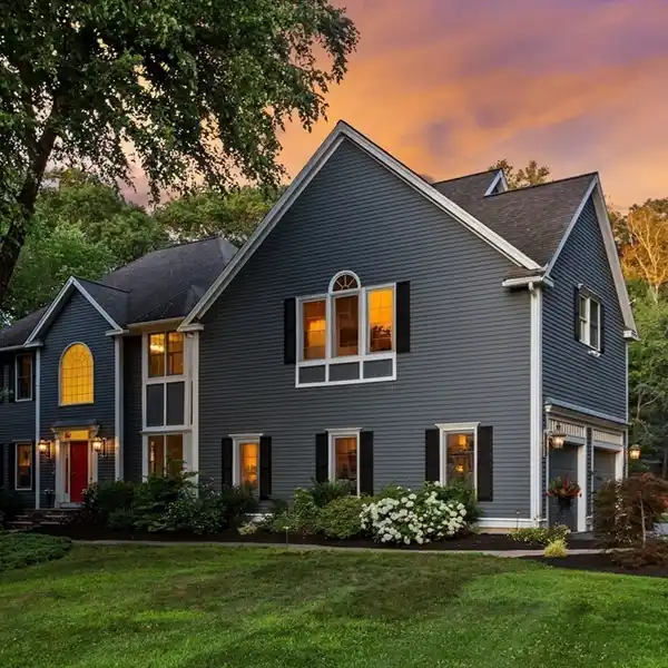 SPACIOUS COLONIAL ON A PICTURESQUE CUL-DE-SAC