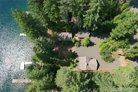 Low-Bank Lakefront Living in Mt. Rose Village