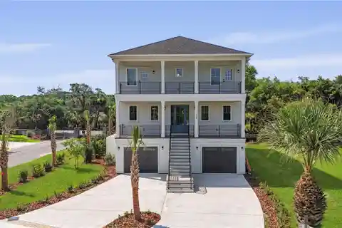 Coastal Luxury and Privacy