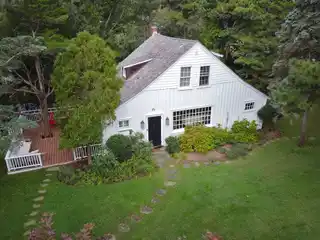 Charming 1930s Renovated Surf Cottage