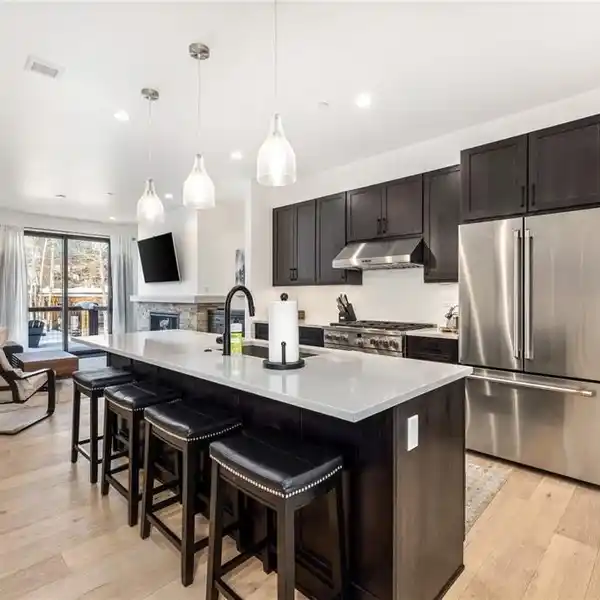 THOUGHTFULLY DESIGNED TOWNHOME IN THE HEART OF SILVERTHORNE