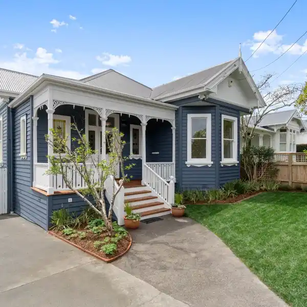 VIBRANT VILLA ON LARGE LAND