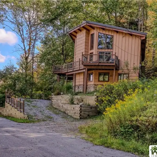RARE TURNKEY CHALET